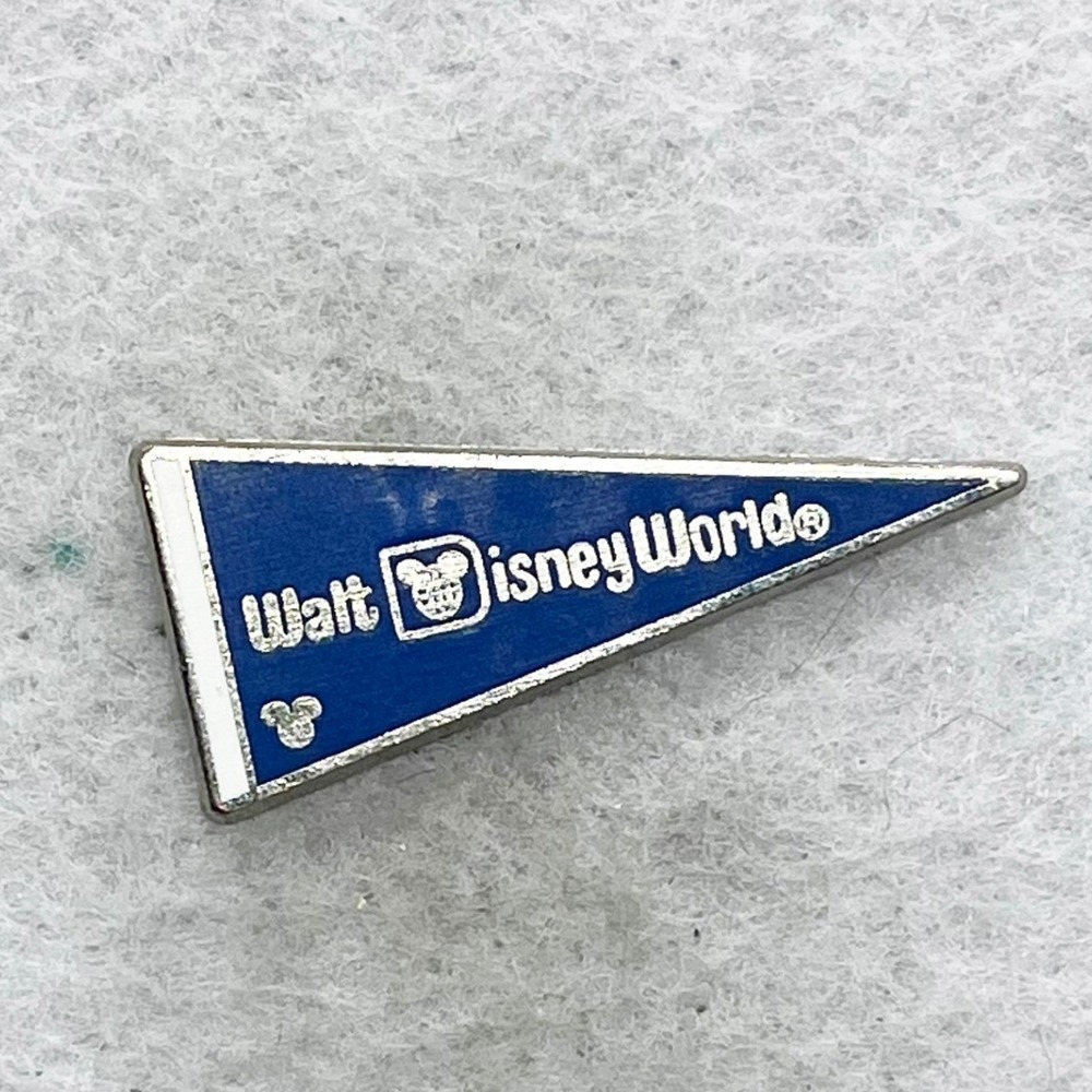 🔮 5/$25 Disney Blue DisneyWorld Flag Pin